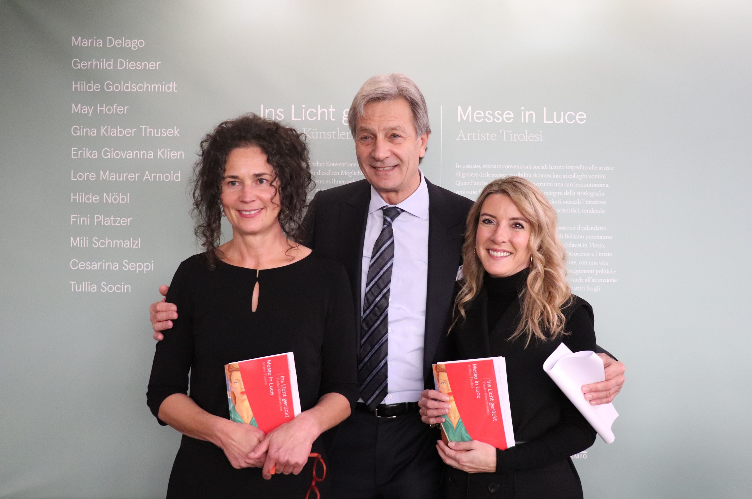 A sinistra Silvia Höller, a destra Lisa Trockner e in centro Gerhard Brandstätter