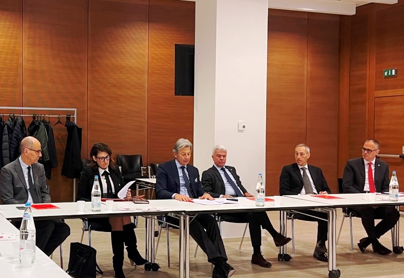 I vertici di Cassa di Risparmio e Confesercenti Alto Adige Südtirol intensificano la loro partnership