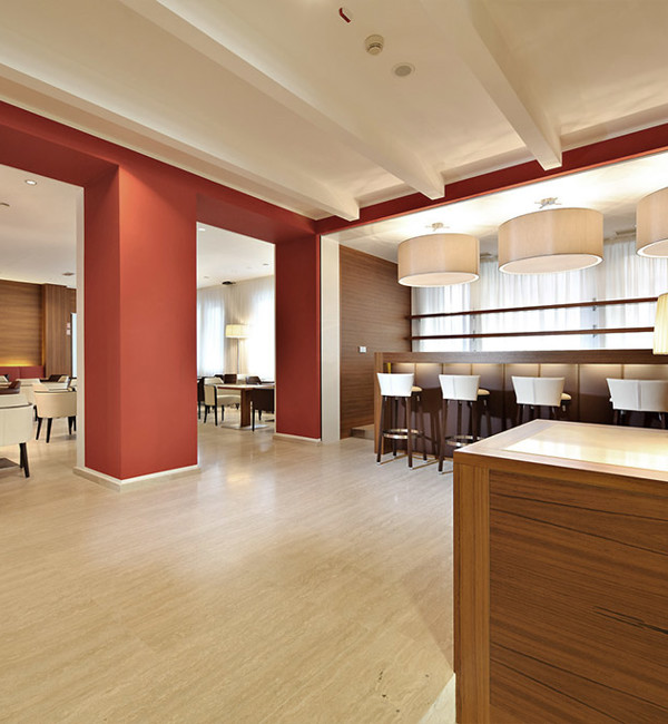 gallery_BarLounge_4.jpg
