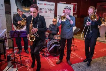 Ha avuto un grande successo, la serie di eventi “Jazz & Wine” svoltosi nelle filiali della Cassa di Risparmio.