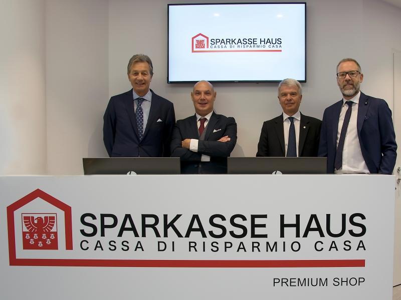 CASSA DI RISPARMIO CASA: nuovo shop nel cuore della città