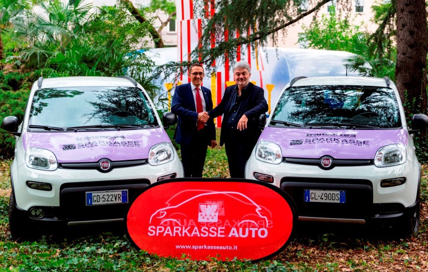 Transart e Sparkasse in tandem con particolari vetture ad hoc per il festival