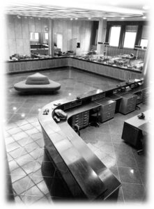 un’immagine storica della sala sportelli della sede di Merano