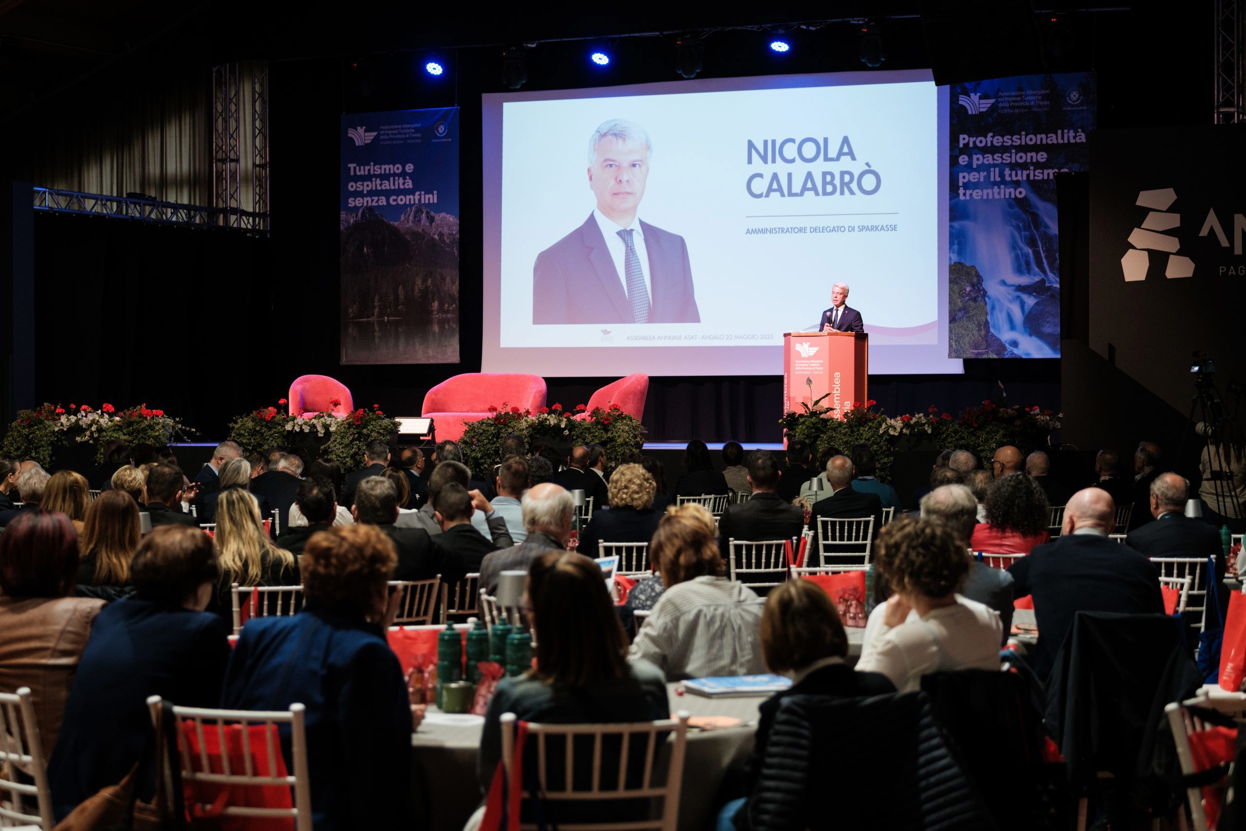 Studio promosso da Sparkasse presentato agli albergatori trentini