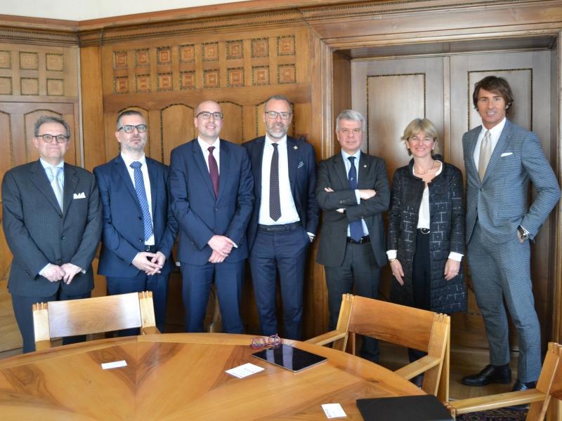 Nuovo accordo di bancassurance tra Cassa di Risparmio di Bolzano e Gruppo AXA Italia