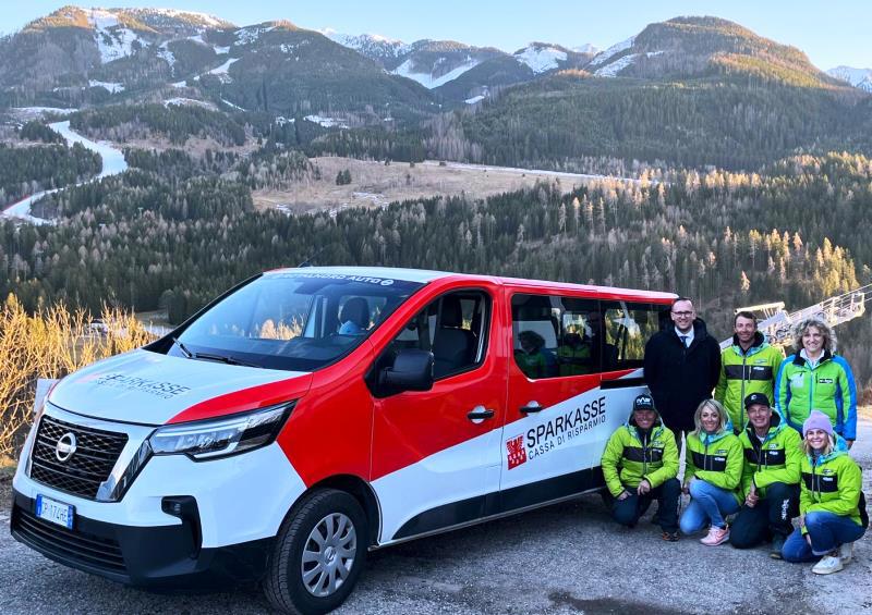 Nuovo pulmino targato Sparkasse per il Val di Fiemme Ski Team