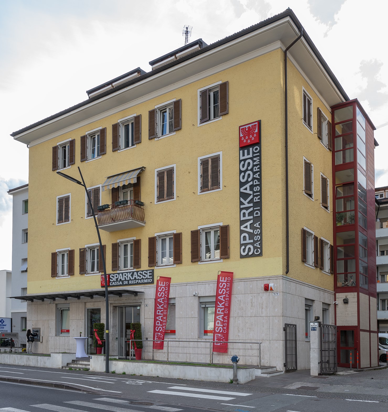 Filiale sparkasse quartiere di Oltrisarco a Bolzano