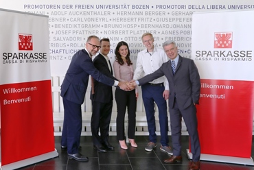 Da Bolzano alla “Grande Mela”: tre borse di studio per un anno nella metropoli finanziaria di New York grazie al sostegno ...