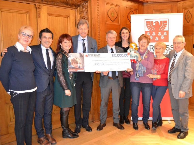 50.000 euro donati - un importante aiuto ai bambini siriani rifugiati in Giordania