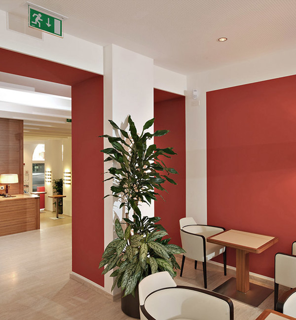 gallery_BarLounge_1.jpg