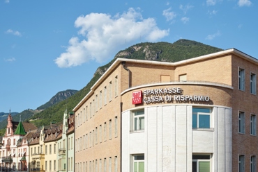 L’Assemblea Ordinaria dei Soci della Cassa di Risparmio di Bolzano convocata in data 7 aprile 2020 viene rinviata al giorn...